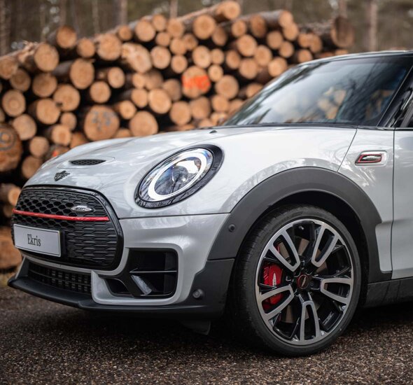 MINI-Clubman-Grijs-voorkant-banden-mobiel