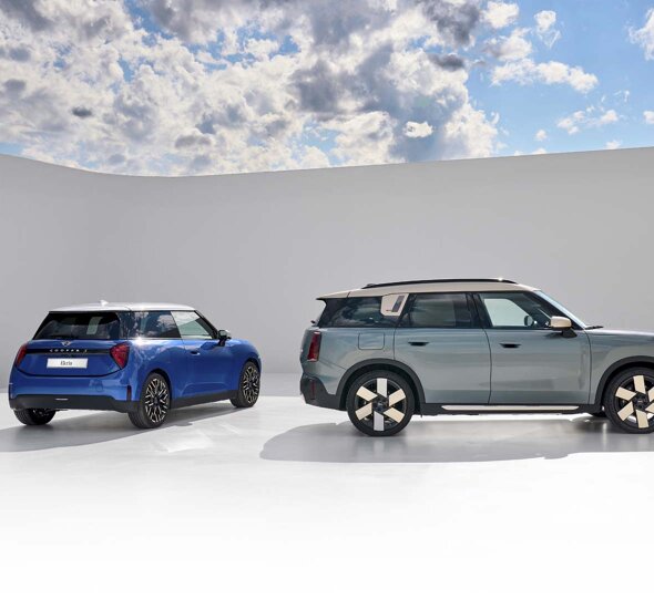 MINI-Cooper-Electric-Achterkant-Blauw-MINI-Countryman-Electric-Zijkant-Ekris-Header-Mobile