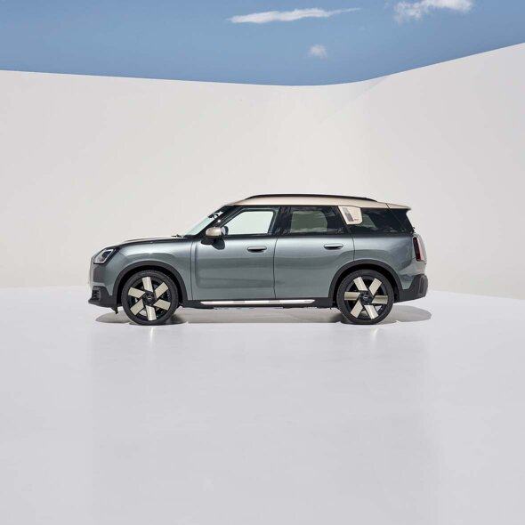 MINI-Countryman-Blauwgrijs-Zijkant-Header-Mobile