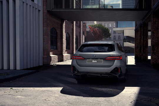 achterkant touring i5 m60