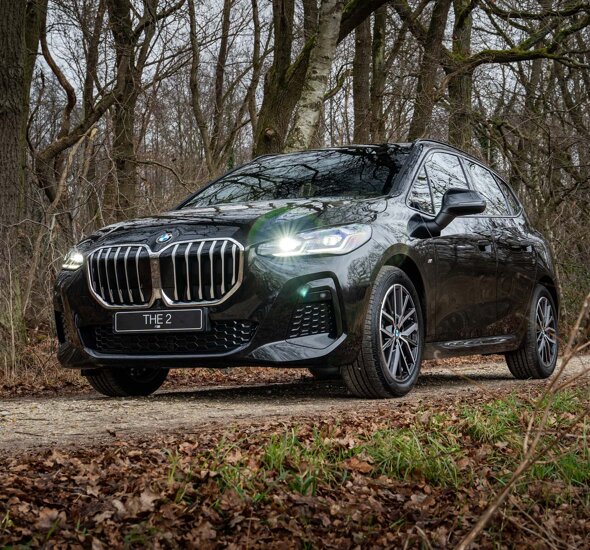 BMW_2_Serie_Active_Tourer_Zwart_Voorkant_Header-Mobile
