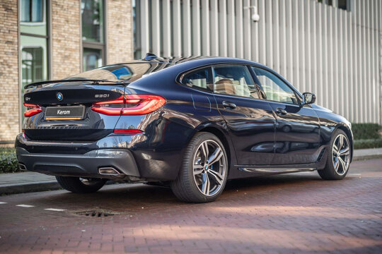 BMW-6-Serie-Gran-Turismo-blauw-achterlicht-close-up-Keram-1