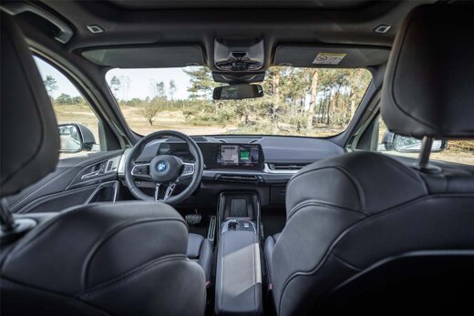 BMW-iX1-Interieur-Cockpit
