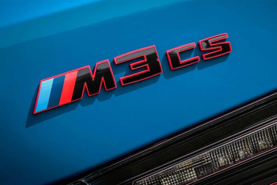 BMW_M3_CS_Touring_Blauw_Typeaanduiding_Ekris