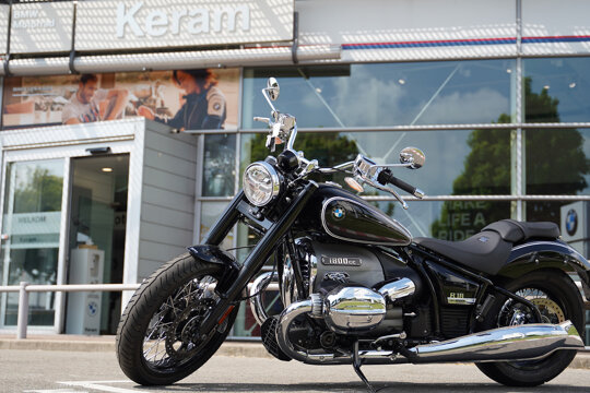 Hero_Keram_Motorrad_BMW_R18_Pand_Maastricht_2560x1280_Keram