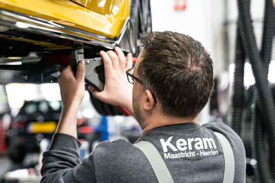 Keram_BMW_Onderhoud_Hero_2560x1280_Keram