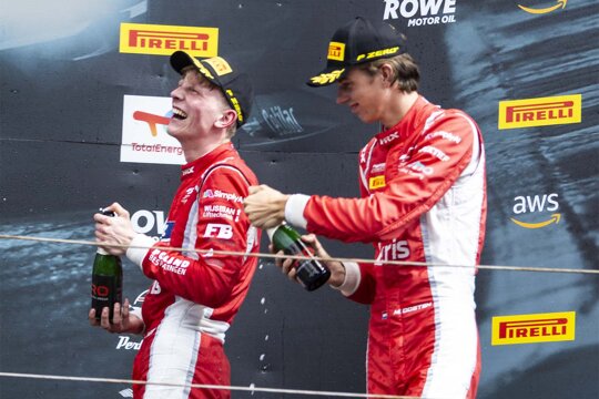 Mex_Jansen_Maxime_oosten_podium_Zandvoort_2025_Ekris_V2