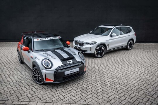 MINI-Safety-Car-BMW-iX3