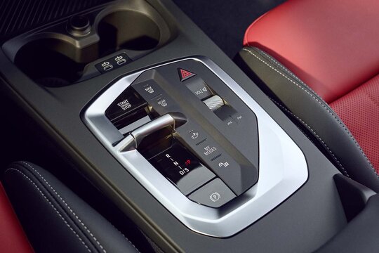 BMW-2-Serie-Gran-Coupé-Interieur-Middenconsole-Ekris