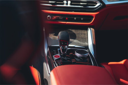 BMW_M3_Touring_Rood_Interieur_Middenconsole_Versnelling_Keram