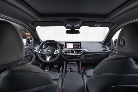 BMW-X4-interieur-cockpit