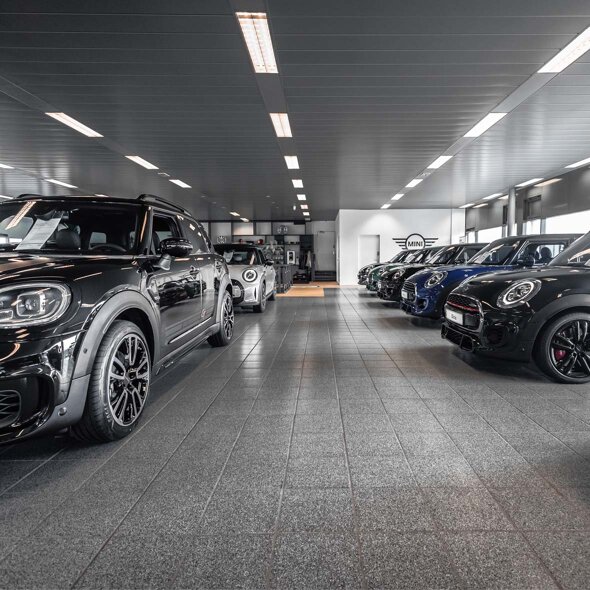Ekris-MINI-Heerenveen-Showroom-Header-Mobiel