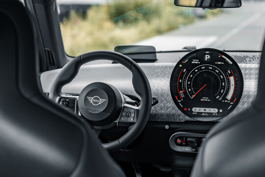 MINI_Cooper_Electric_Interieur_1520x1014