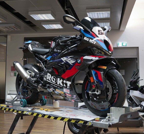 BMW-M-1000-RR-WSBK-Champion-Edition-Header-Mobile