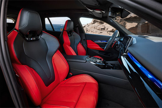 BMW_M5_Touring_Interieur_1040x694_3