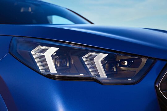 BMW-X2-Blauw-Voorkant-LED-Koplamp