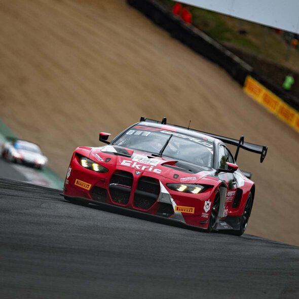 Ekris_BMW_M4_GT3_EVO_Paradine_Brands_Hatch_Hero_Mobile