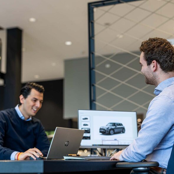 Ekris-MINI-verkoper-bureau-computerscherm-mobiel
