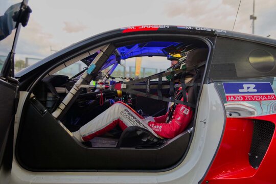 Mex_Jansen_M4_GT3_Magny_Cours_Ekris