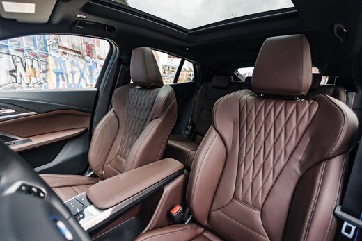 BMW-iX2-Interieur-Voorstoelen-Ekris