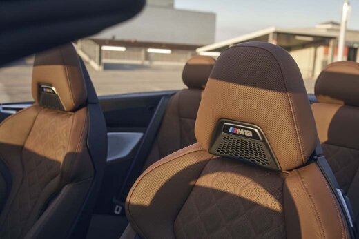 BMW-M8-Cabrio-Interieur-stoelen-hoofdsteun-air-collar