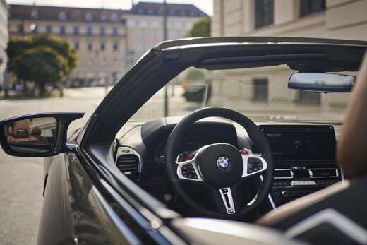 BMW-M8-Cabrio-Interieur-Stuur-Cockpit