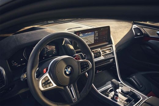 BMW-M8-Gran-Coupé-Interieur-Cockpit