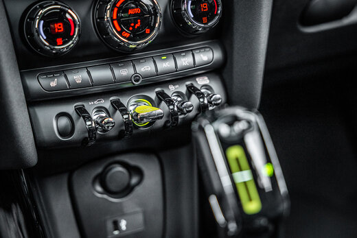 MINI_Electric_Zwart_Interieur_Start_Stop_Knop_Middenconsole_Ekris