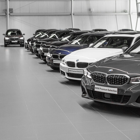 V02_Mobiel_Showroom_BMW